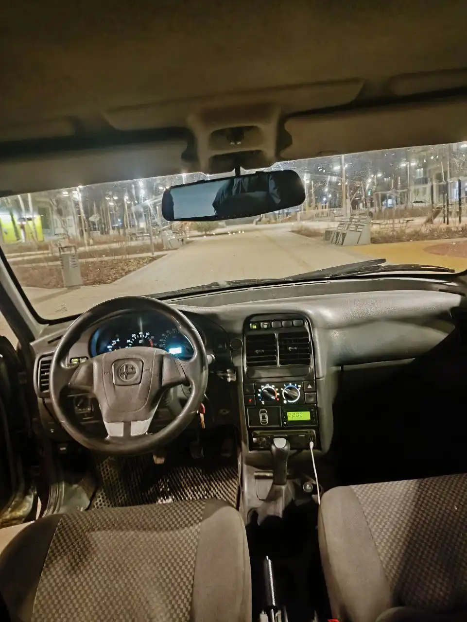 ВАЗ 2112 2005 года