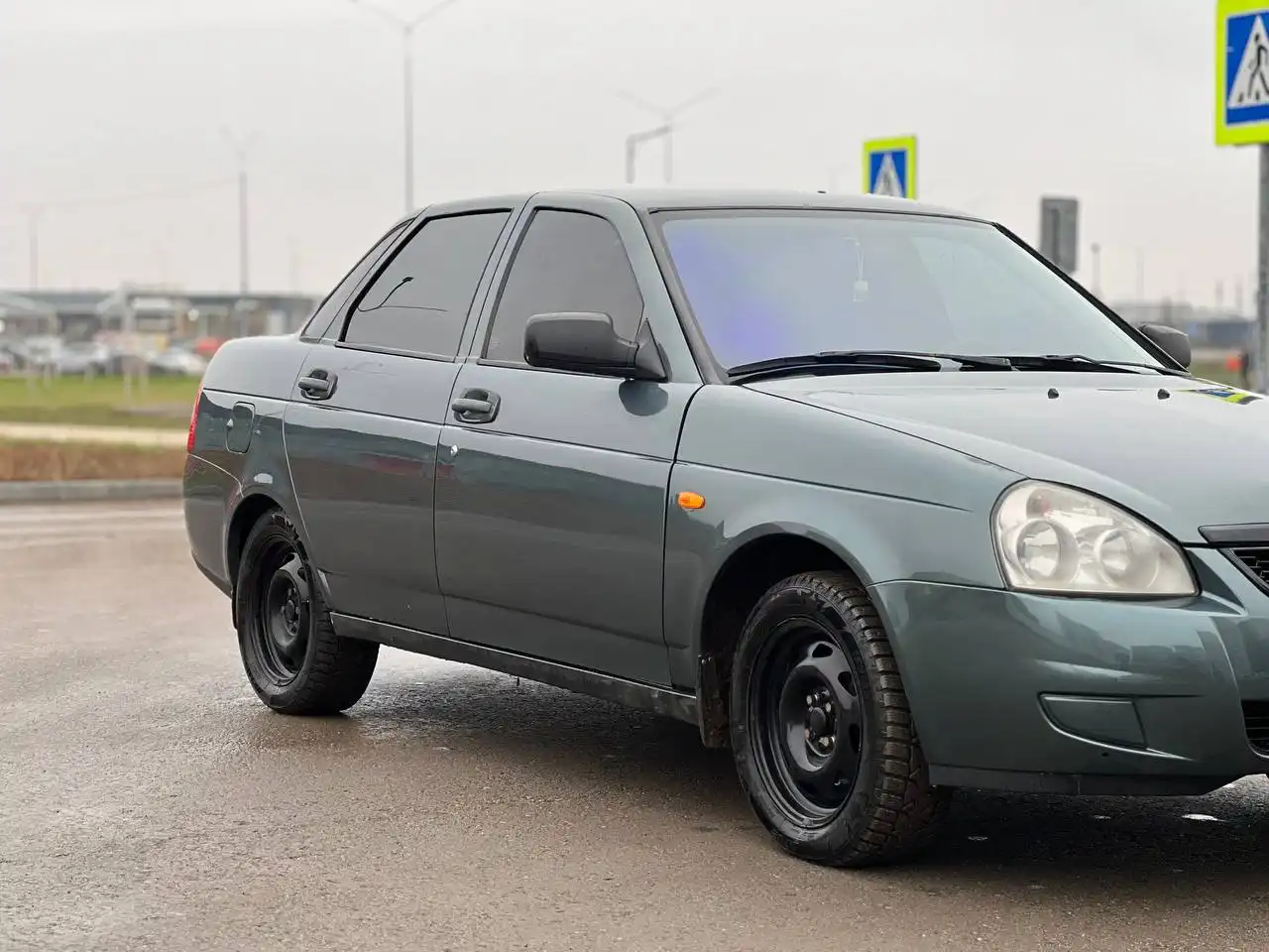 Продажа автомобиля Lada Priora 2011 года