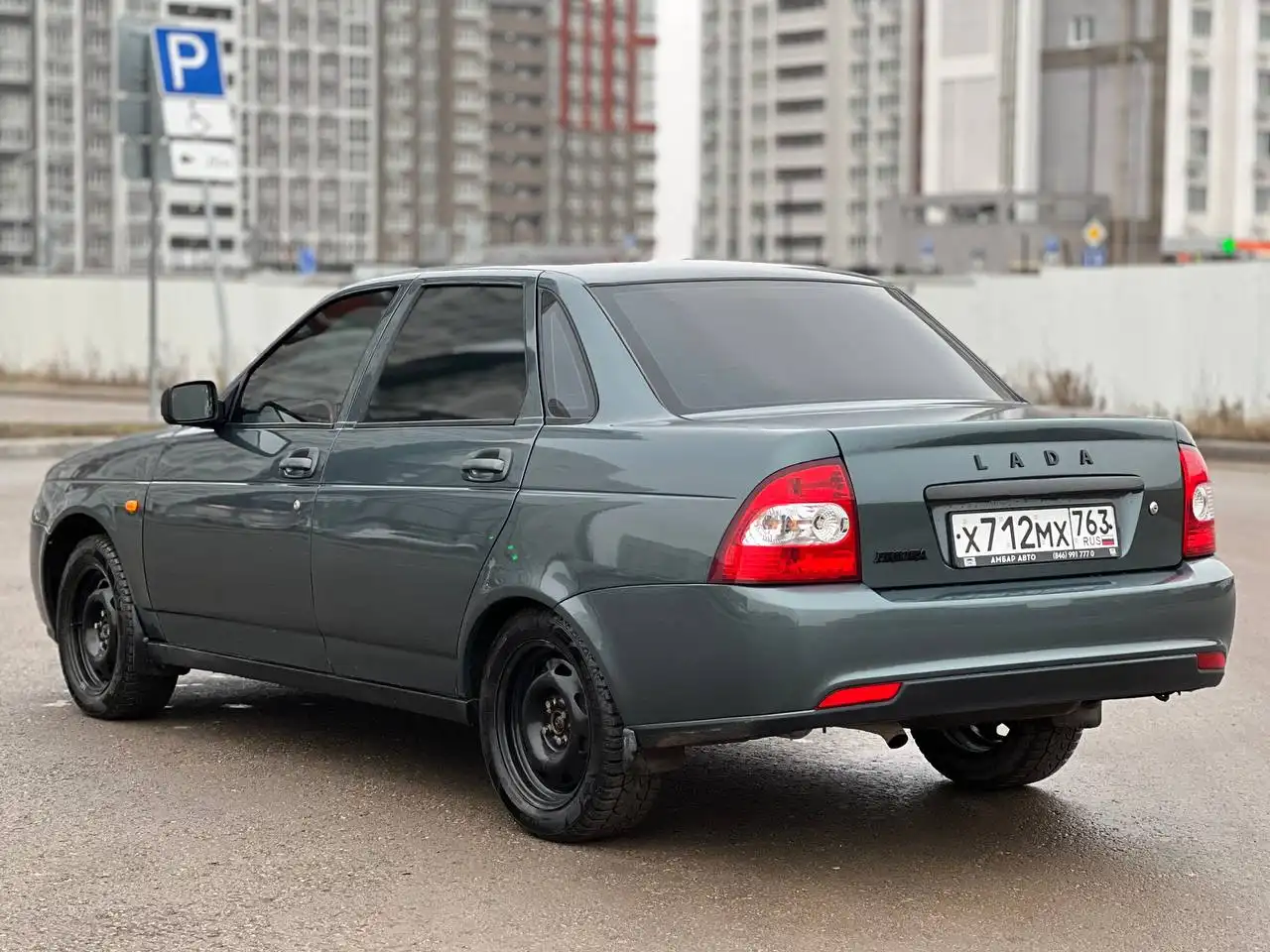 Продажа автомобиля Lada Priora 2011 года