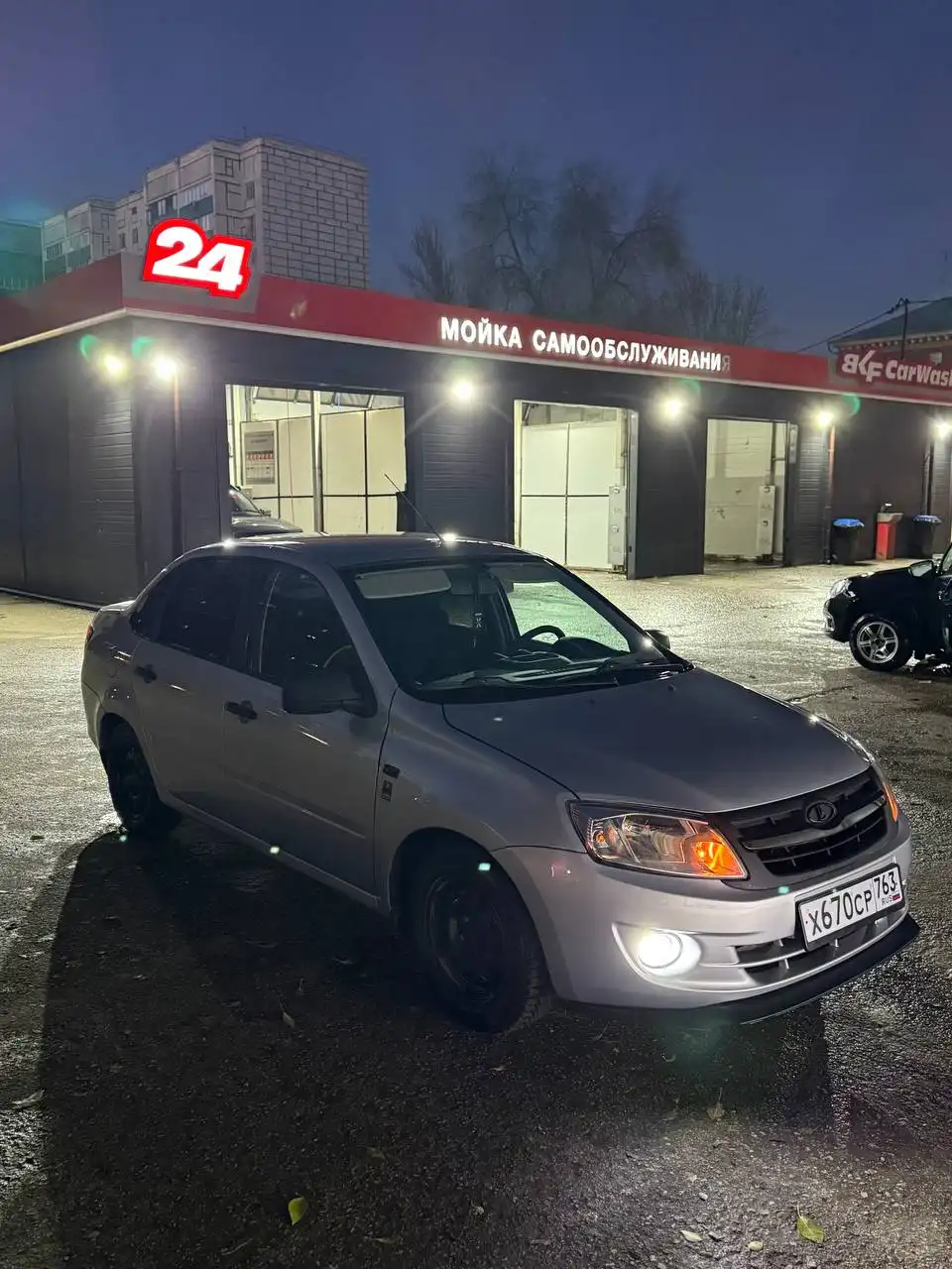 Продам Lada Granta 2013 года с доп. оборудованием