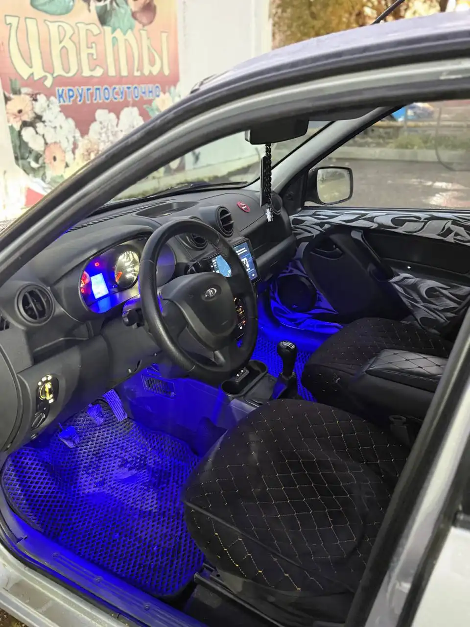 Продам Lada Granta 2013 года с доп. оборудованием