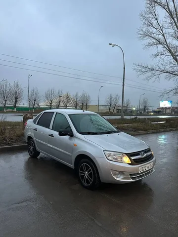 Продажа автомобиля Лада Приора 2013 года - Авто в Тольятти