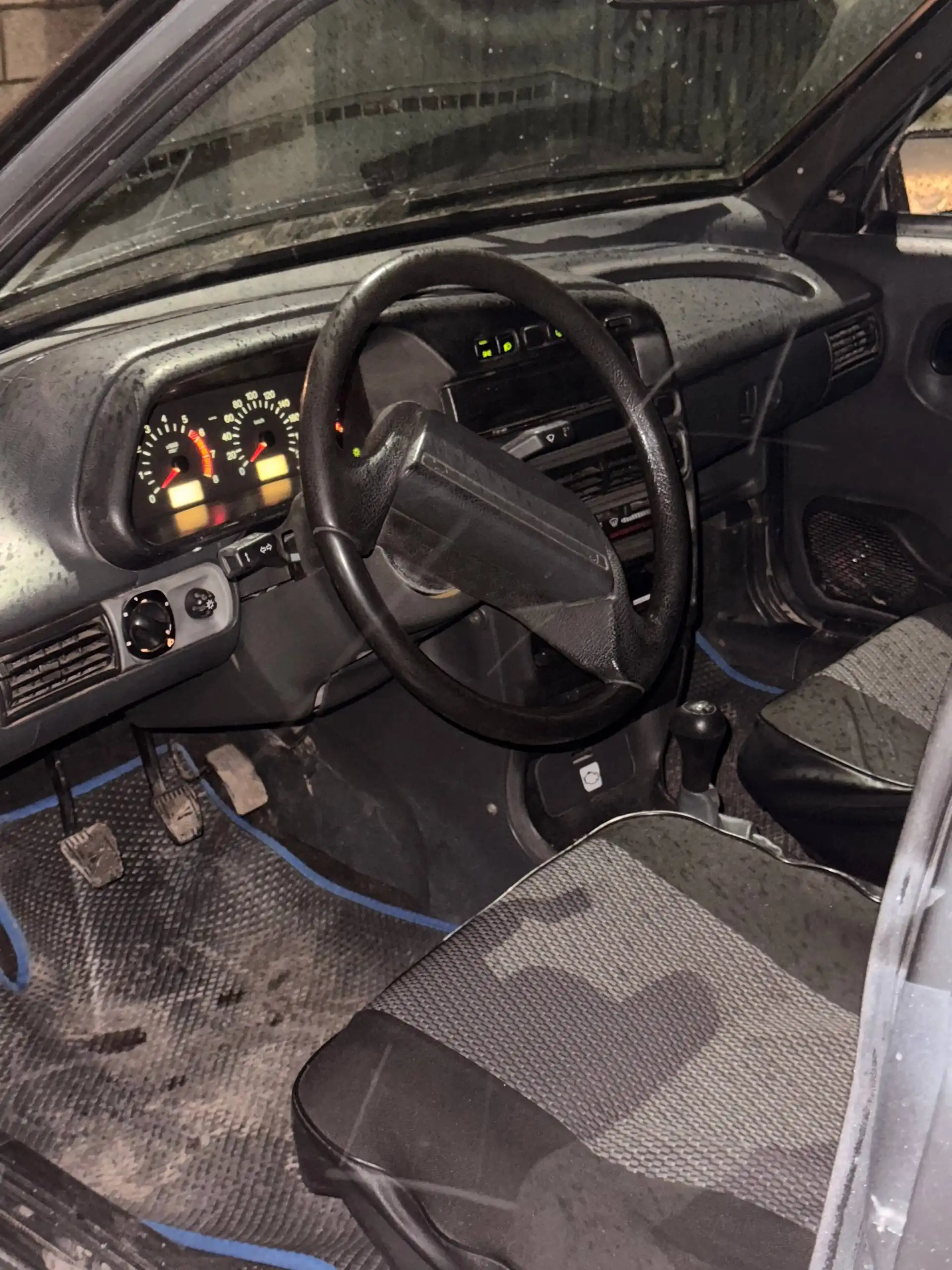 Автомобиль Супер авто 2012 года