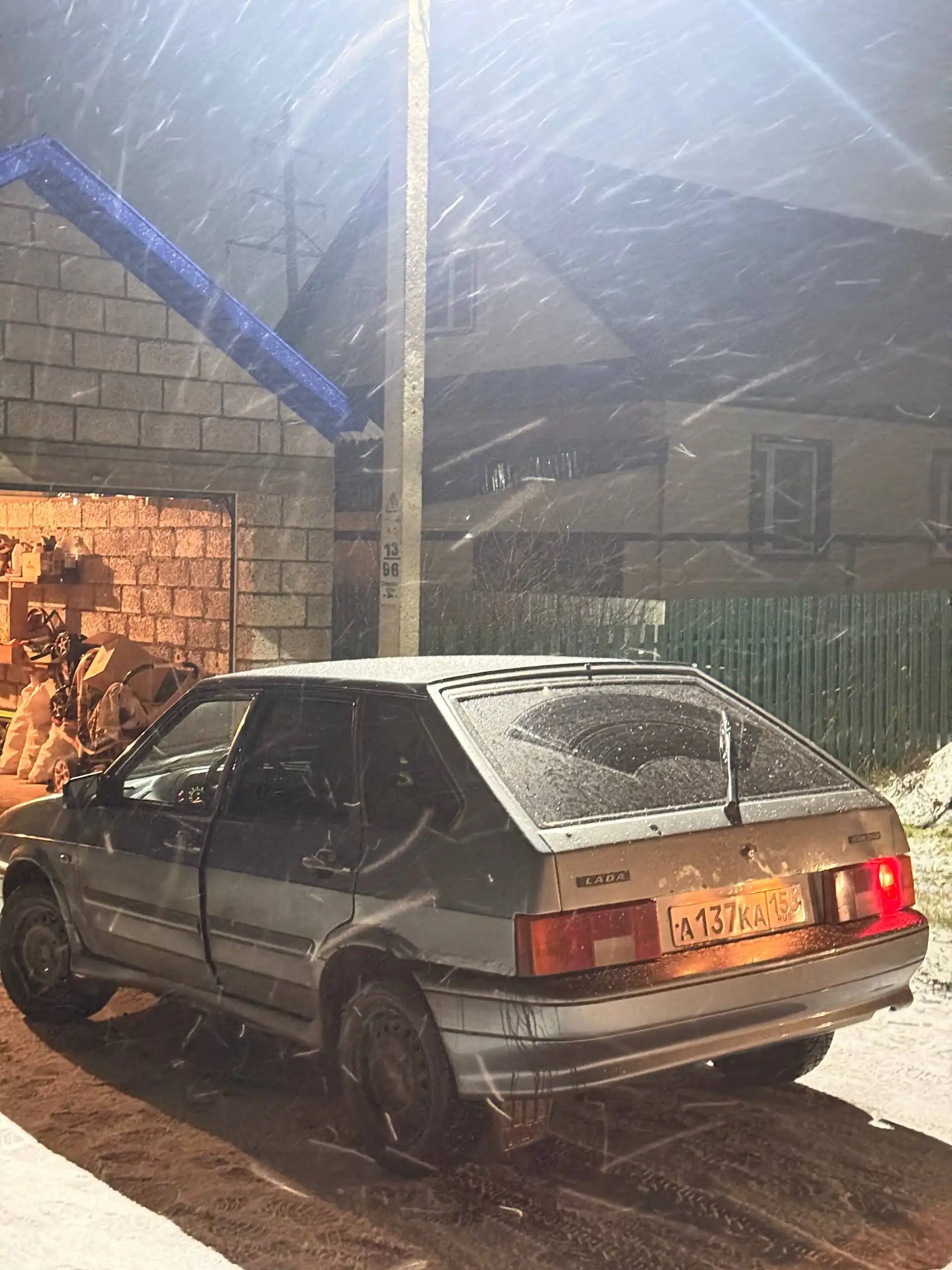 Автомобиль Супер авто 2012 года