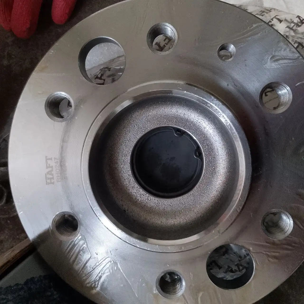 Продам 2 ступицы на Mercedes Sprinter