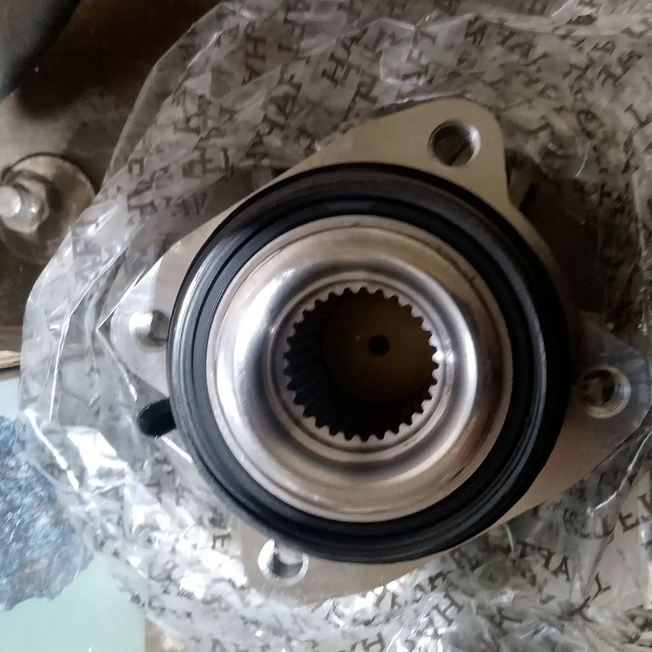 Продам 2 ступицы на Mercedes Sprinter