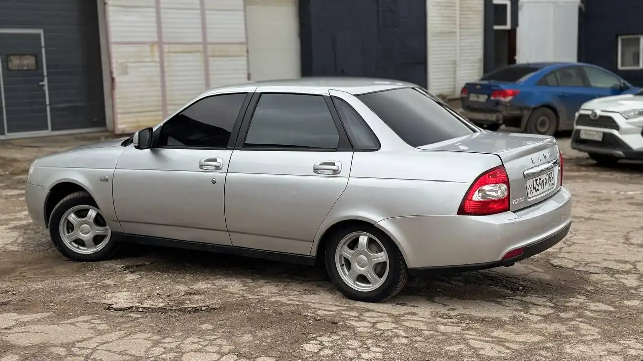 Продажа автомобиля 2009 года с полным техобслуживанием