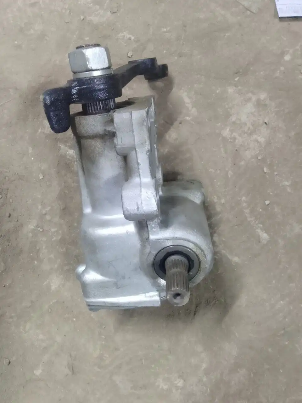 Продажа новых запчастей и зимних колес