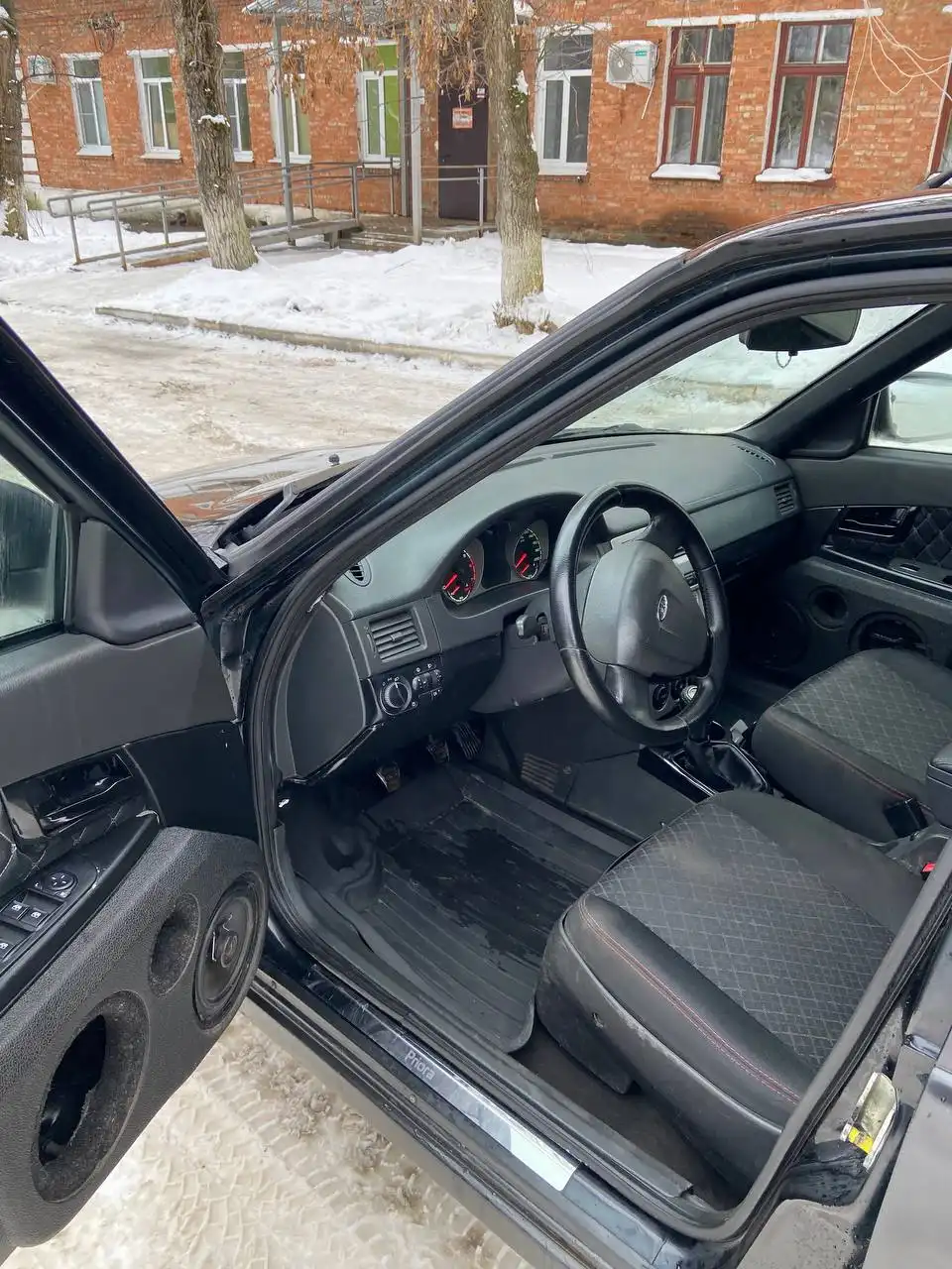 Автомобиль 2012 года в хорошем состоянии