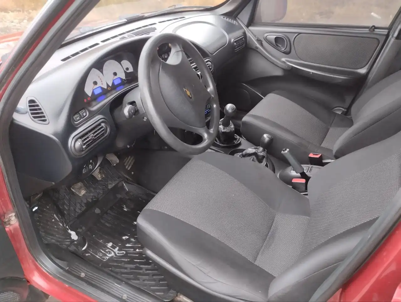 Продам Chevrolet Niva 2007 года в отличном состоянии