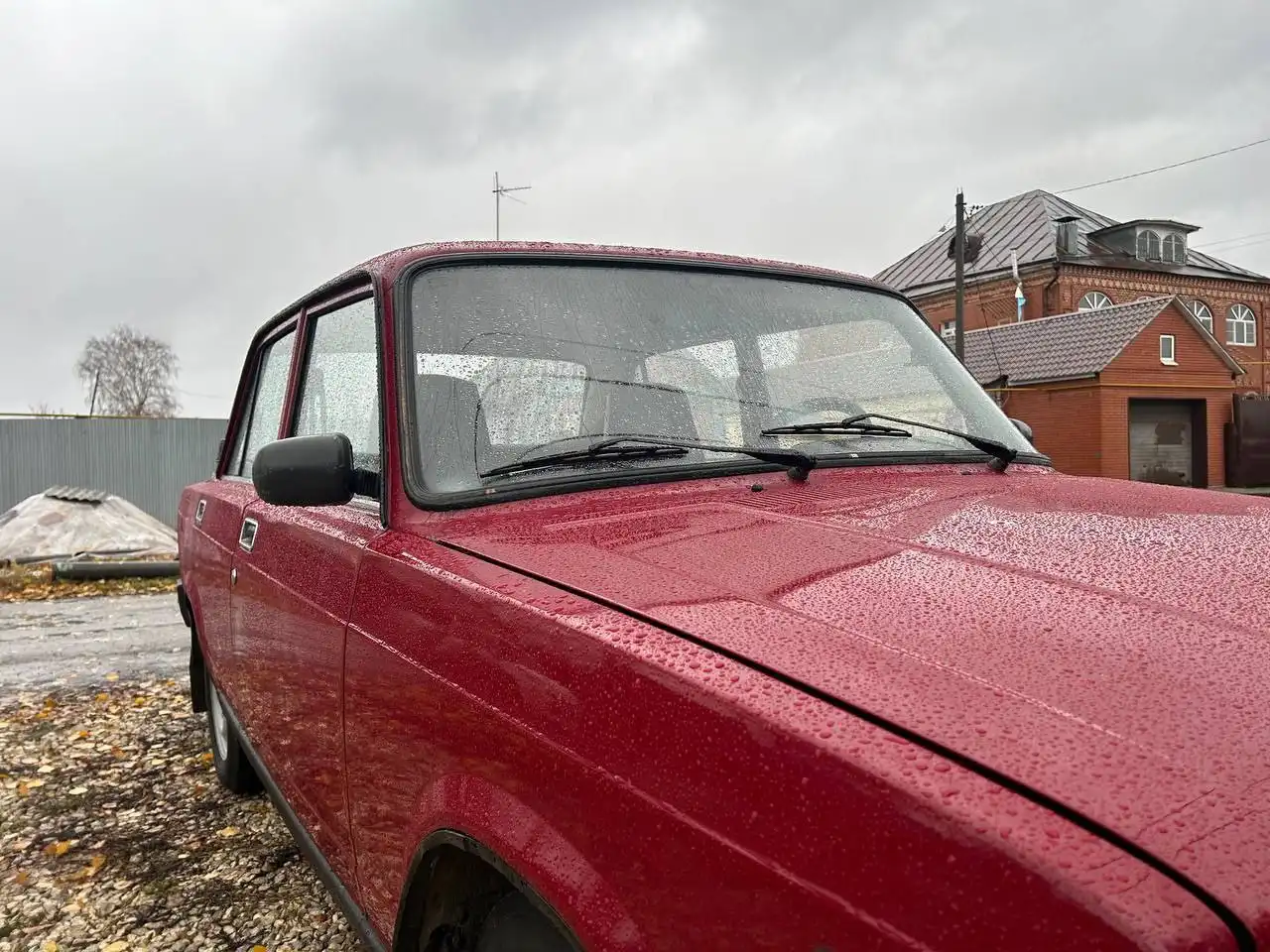 ВАЗ 2105 инжекторная с 5-ступенчатой коробкой передач