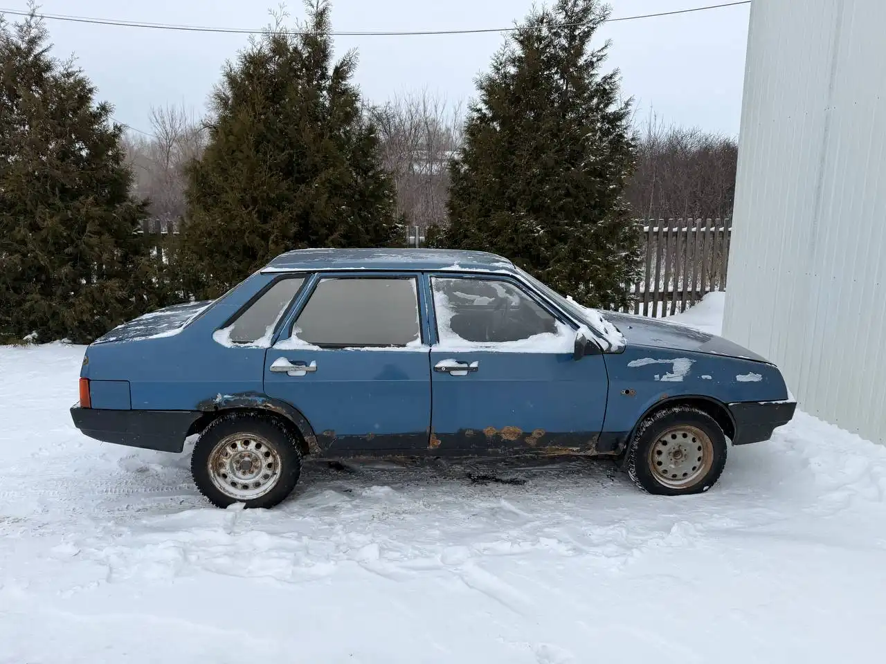 ВАЗ 21099 1997 года выпуска