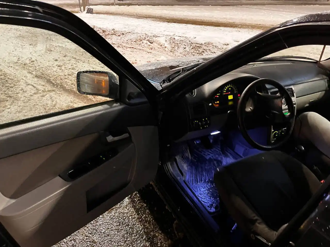 Продам Lada Priora 2009 года с кондиционером