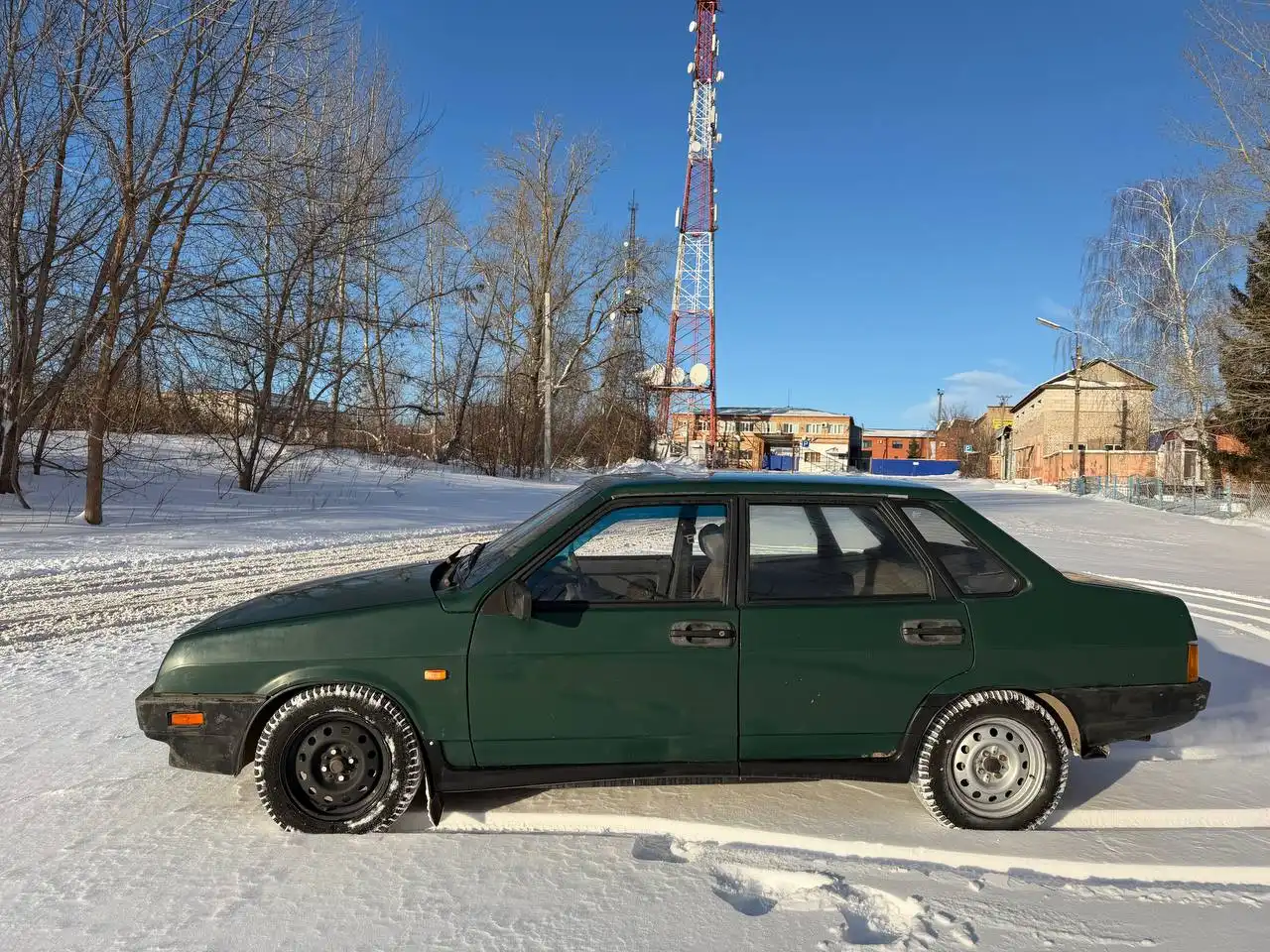 ВАЗ 21099 1997 года в хорошем состоянии