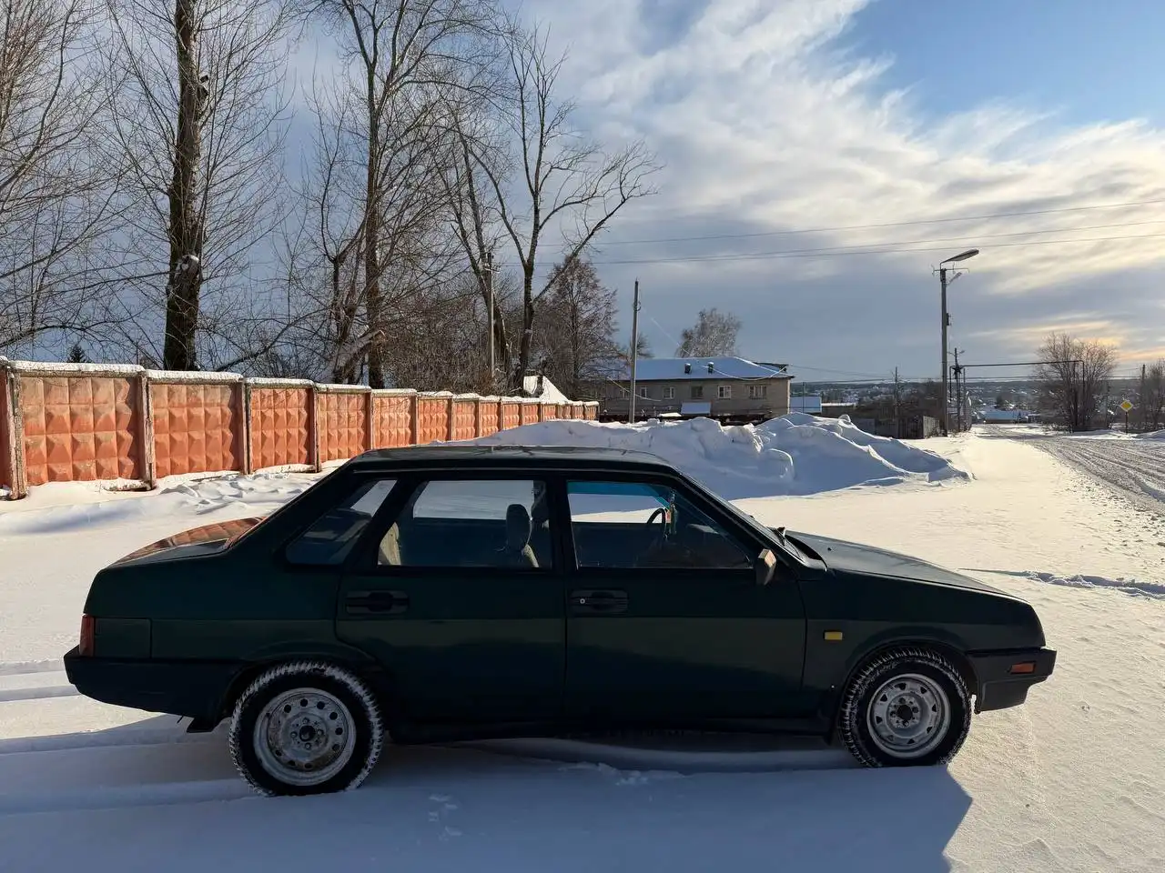 ВАЗ 21099 1997 года в хорошем состоянии