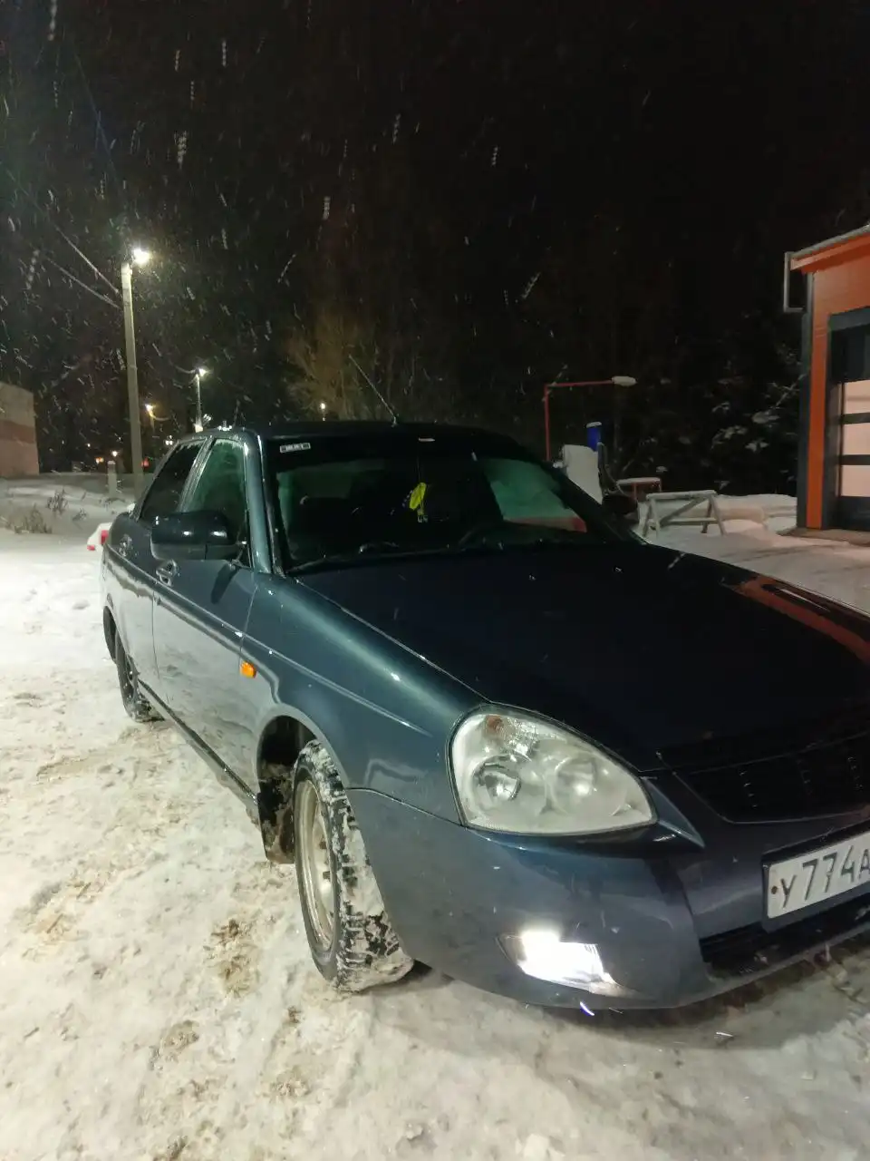 Продажа автомобиля Лада Приора 2013 года