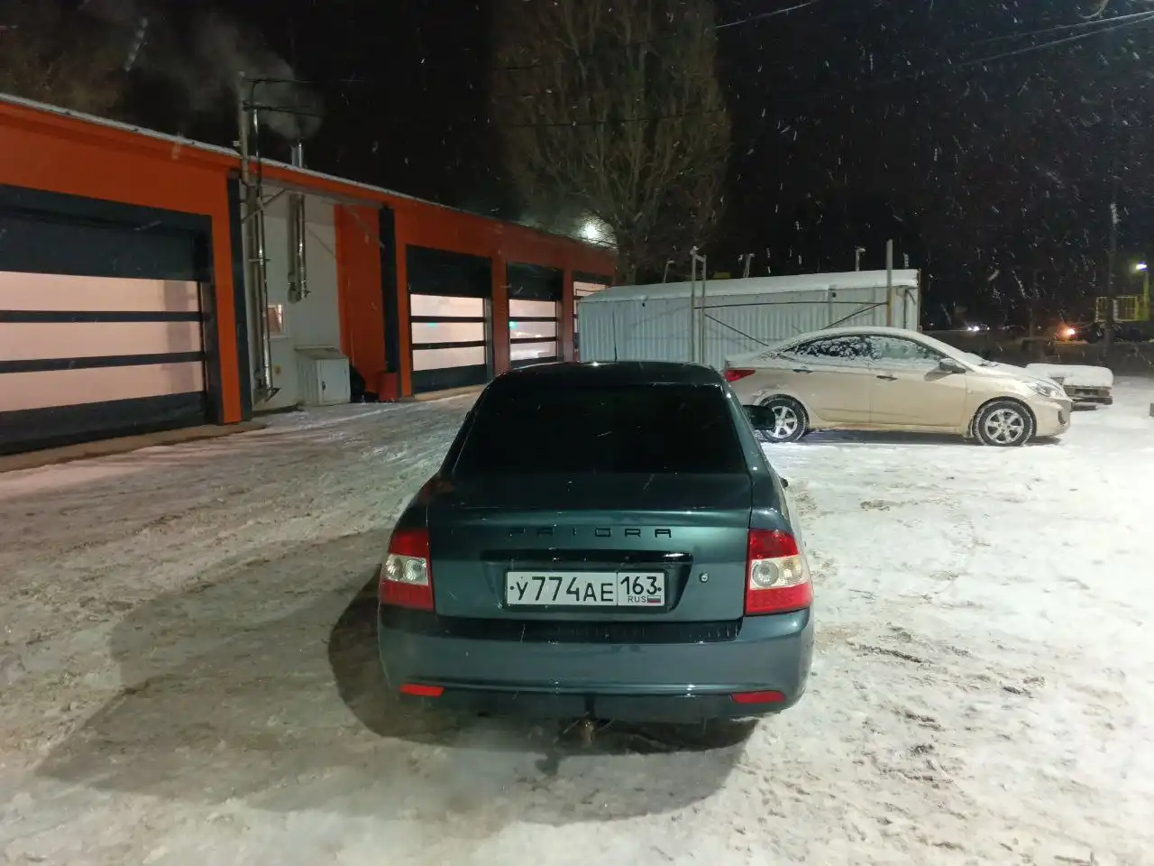 Продажа автомобиля Лада Приора 2013 года