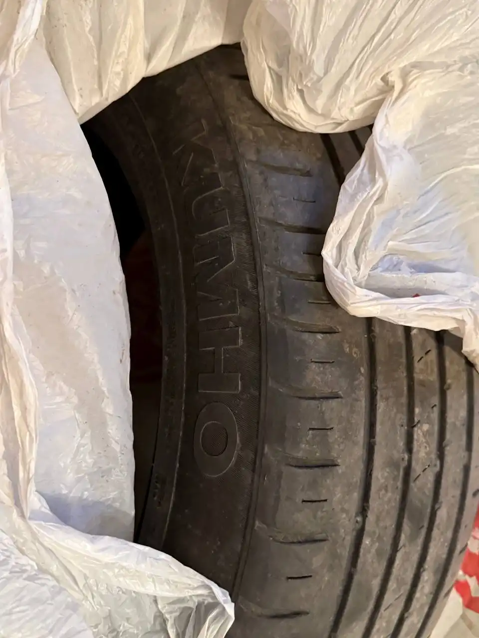 Летние шины Kuhmo 225/50 R17 5 штук 2016 года