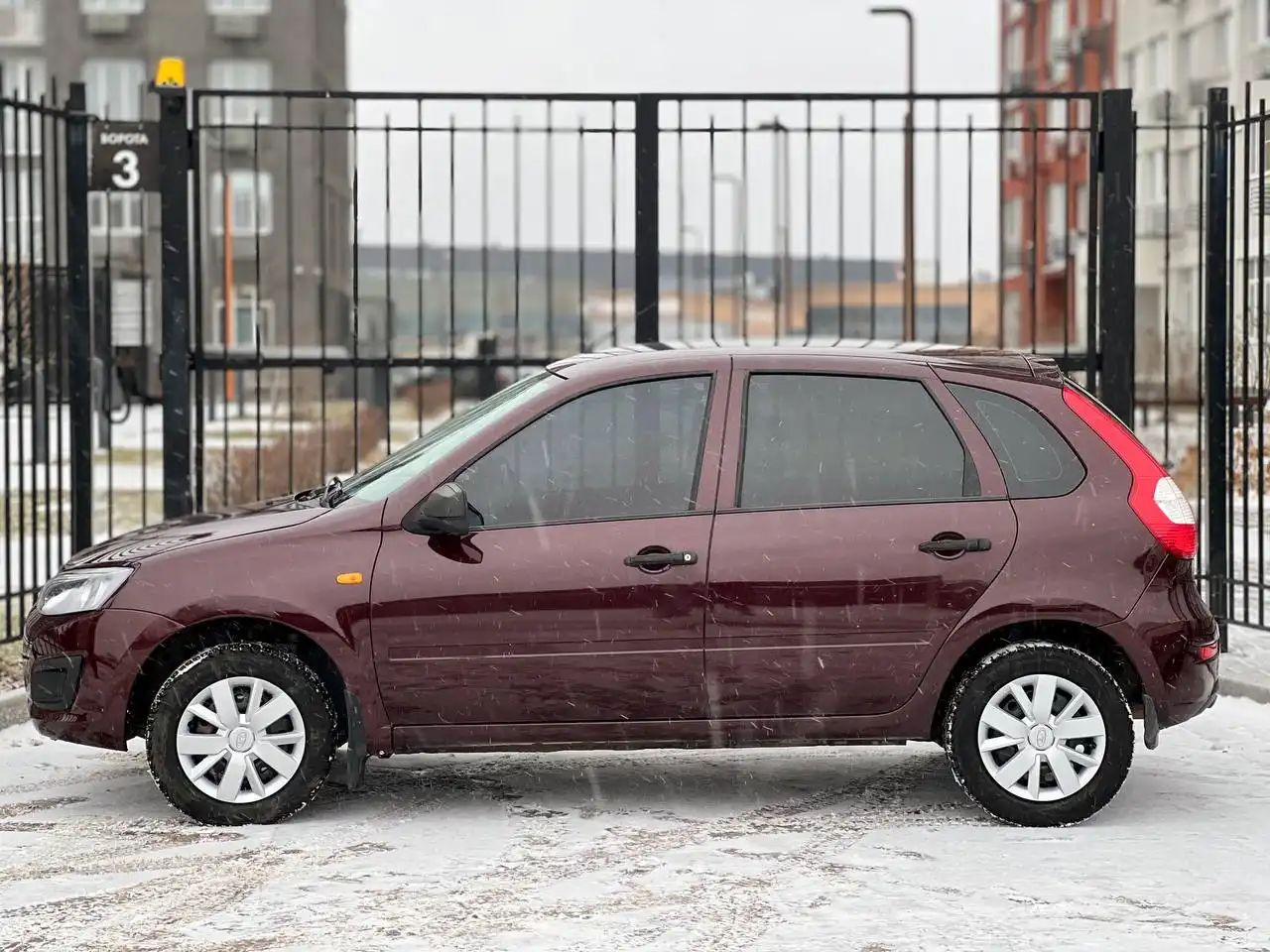 Продается Лада Калина 2 2013 года в отличном состоянии