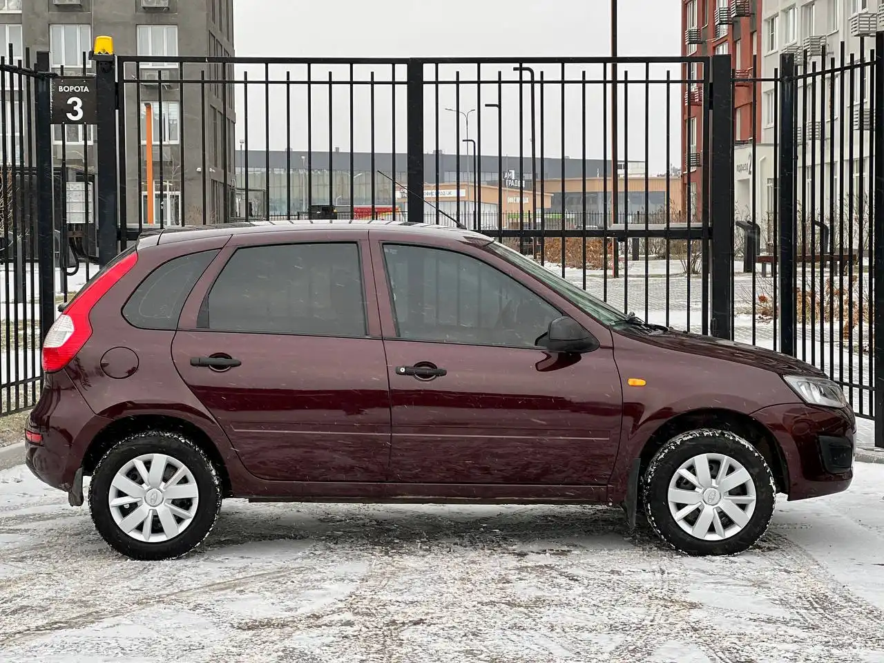 Продается Лада Калина 2 2013 года в отличном состоянии