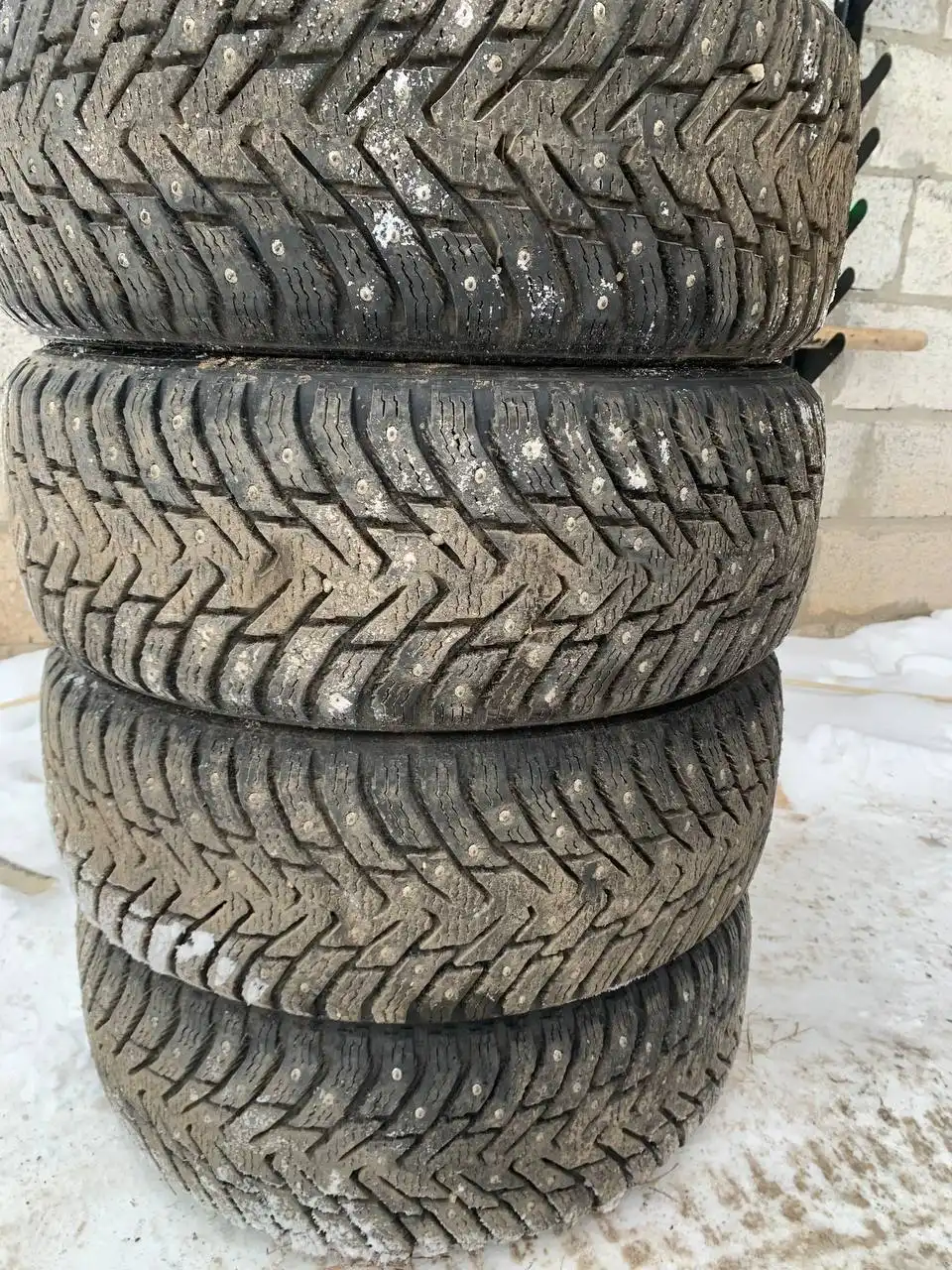 Продам комплект шин Нокиа 8 185/55/15 - Шины и диски (Авто) в Самара