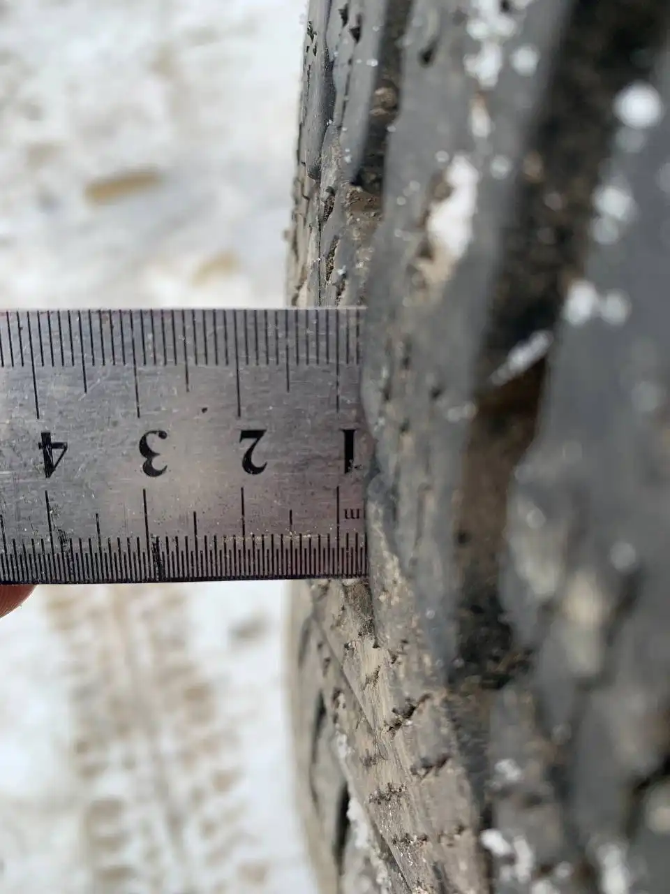 Продам комплект шин Нокиа 8 185/55/15 - Шины и диски (Авто) в Самара