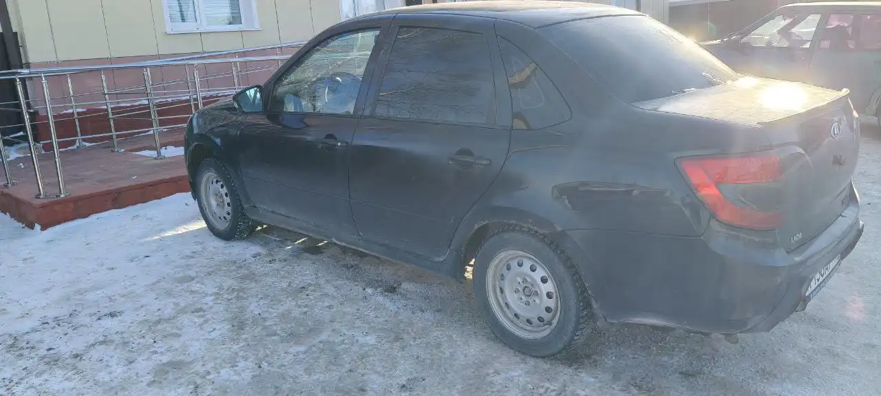 Продам ВАЗ 2190 Гранта 2014 года - Легковые автомобили (Авто) в Самара
