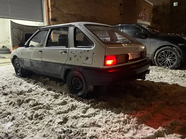 Продажа Иж 2126 2000 года в Самаре - ВАЗ 2109 в Самара