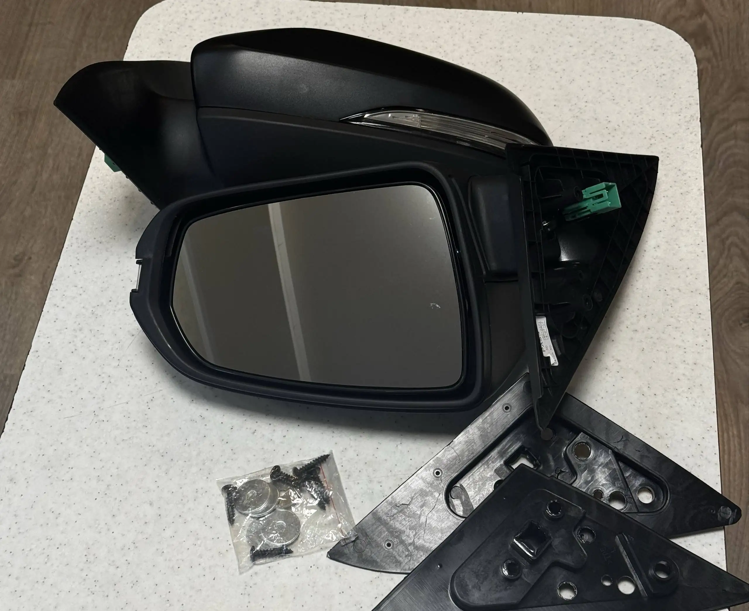 Продажа зеркал, фар и надфарников на автомобили Lada - Автомобильные зеркала и фары (Запчасти) в Самара