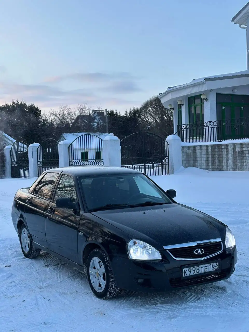 Куплю Приору седан для работы - Легковые автомобили (Авто) в Самара