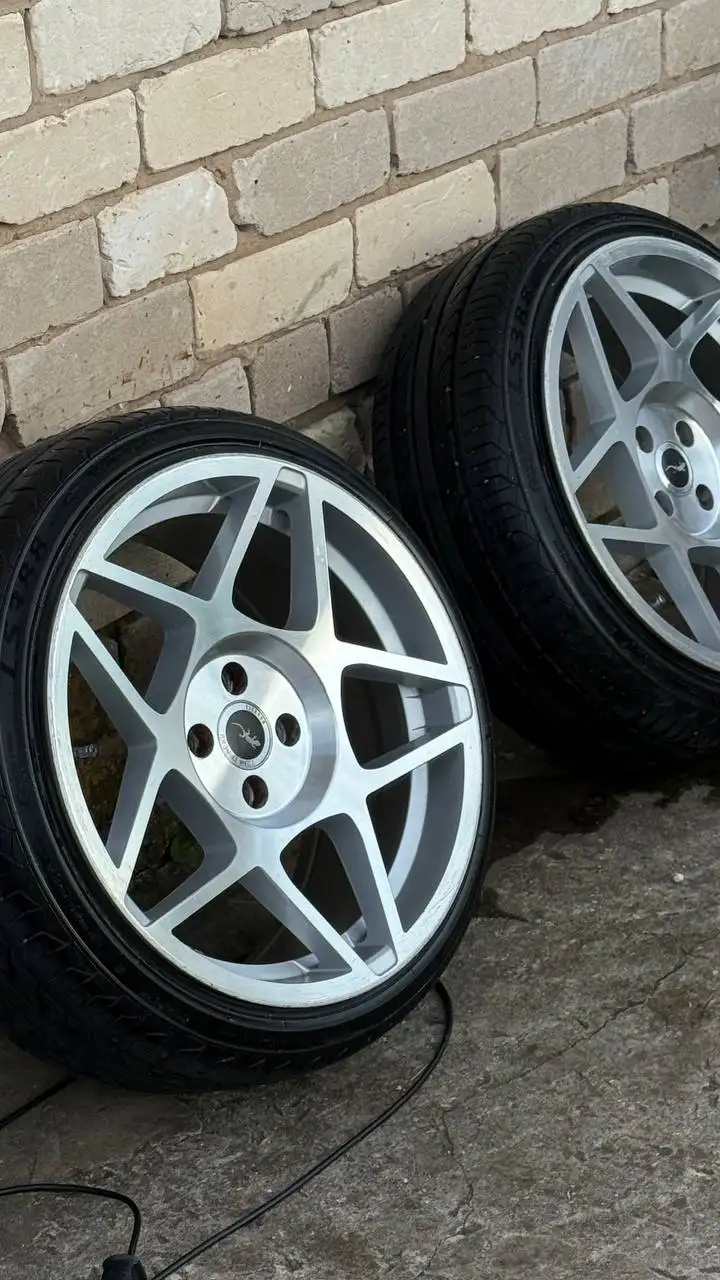 Комплект летних колес R17 8J ET33 4/98 с резиной 195/40/17 - Шины и диски (Авто) в Самара