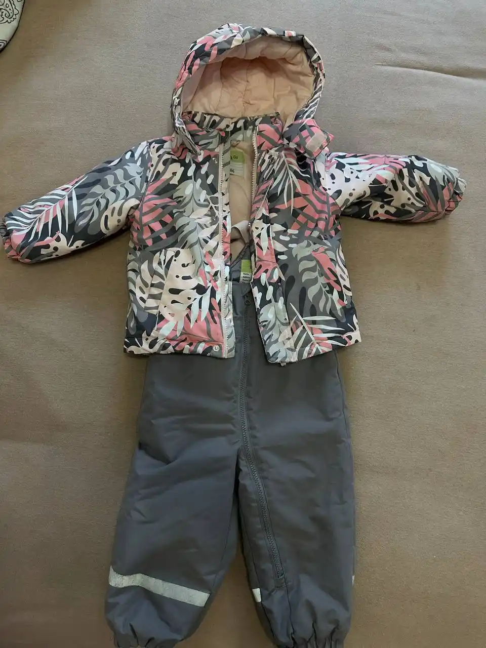 Продам вещи на девочку 86 см