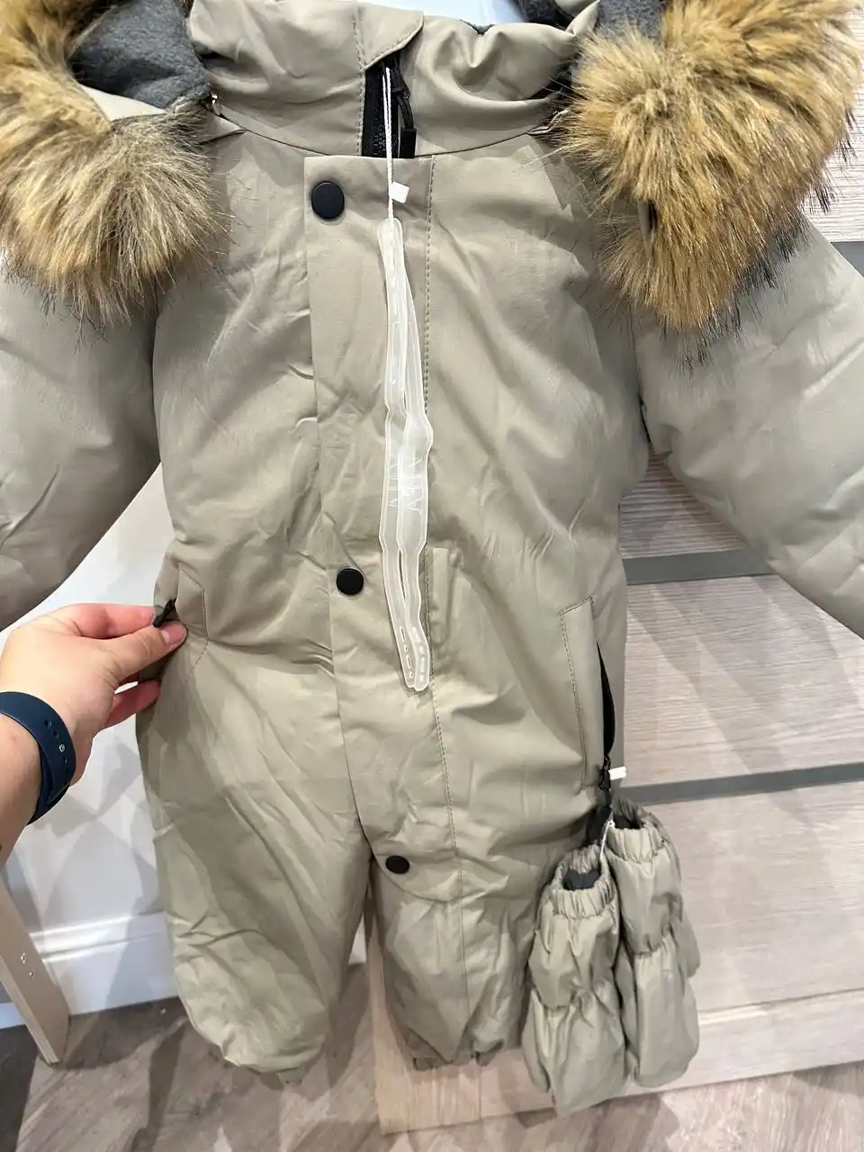 Детские зимние комбинезоны распродажа