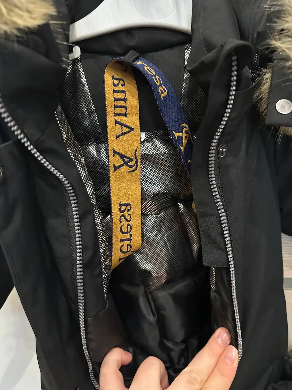 Детские зимние комбинезоны распродажа