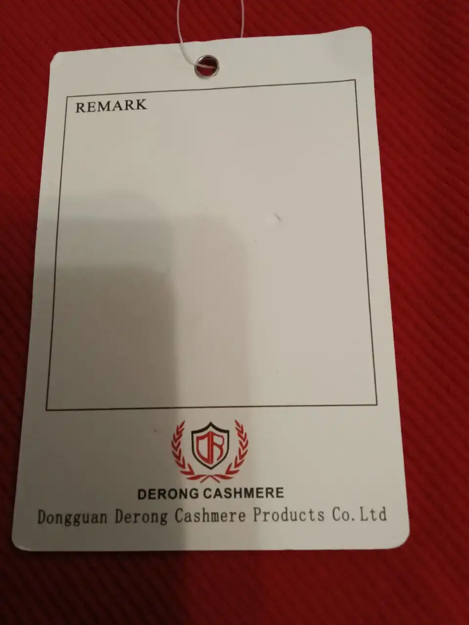 Женская футболка и свитер