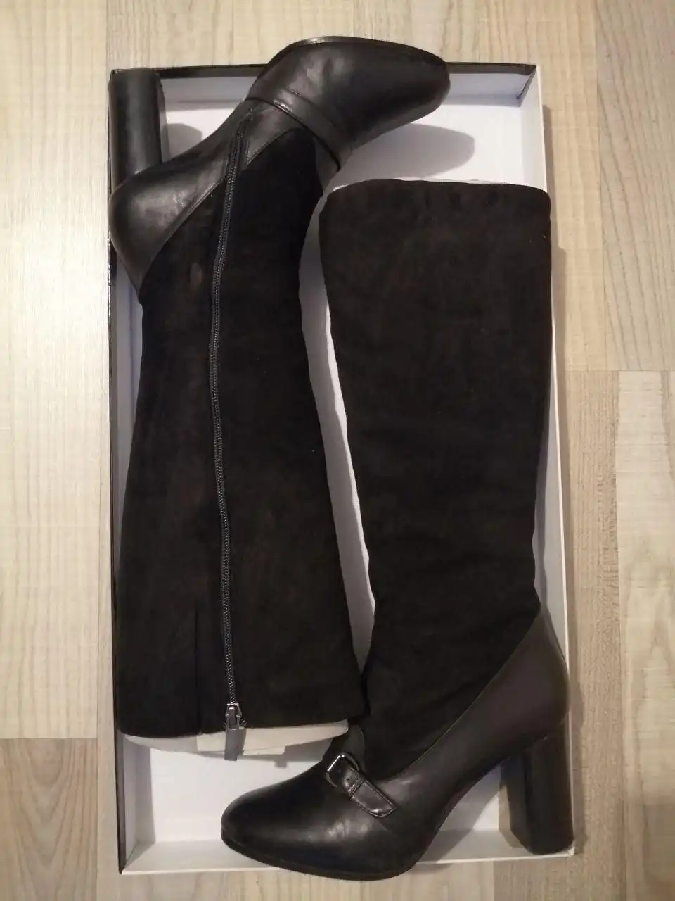 Продам женские сапоги Alba