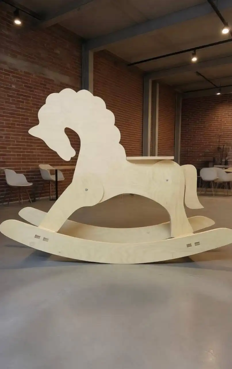 Качалка конь деревянный