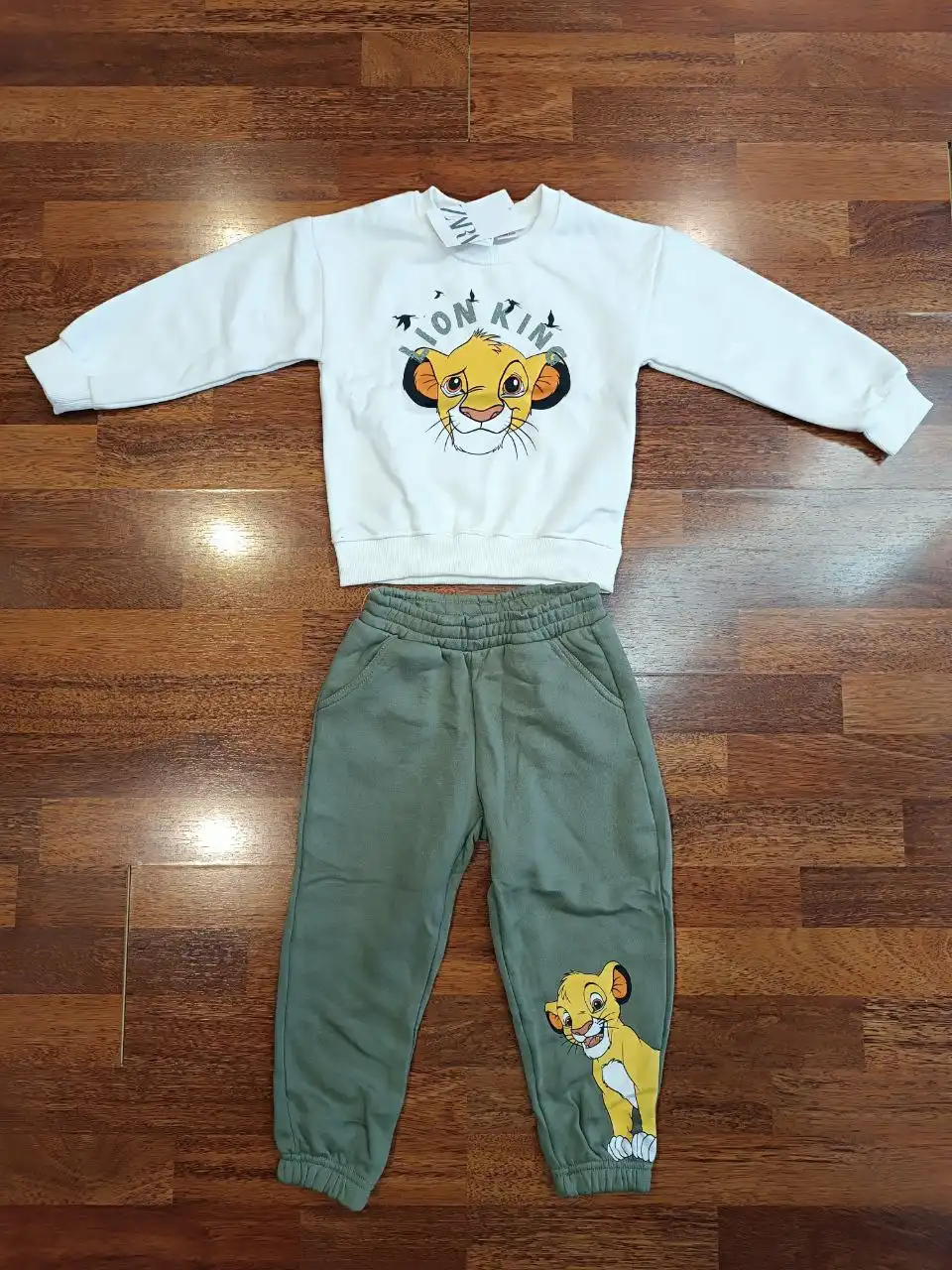 Костюм Zara на флисе размер 104-116