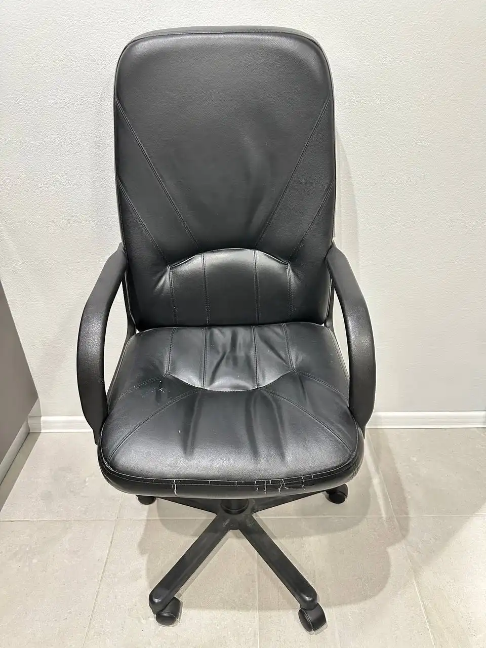 Компьютерное кресло б/у