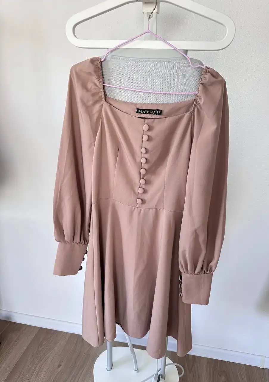 Платья 42-44 в отличном состоянии