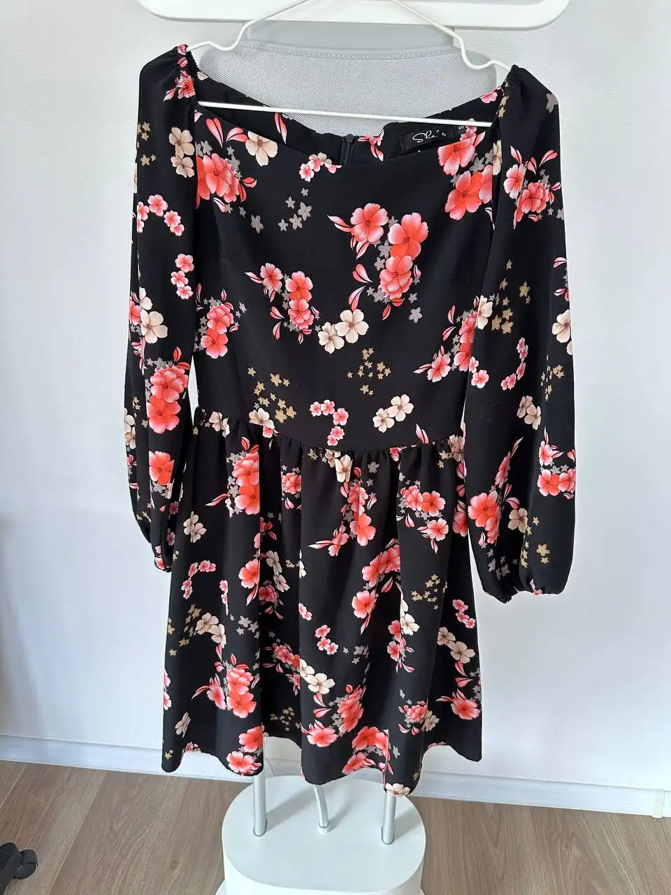 Платья 42-44 в отличном состоянии