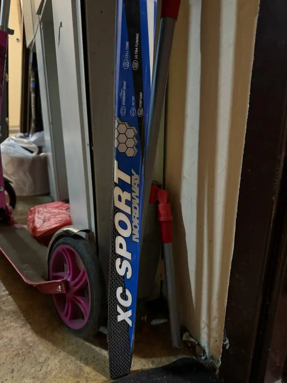 Лыжи 190 см в идеальном состоянии