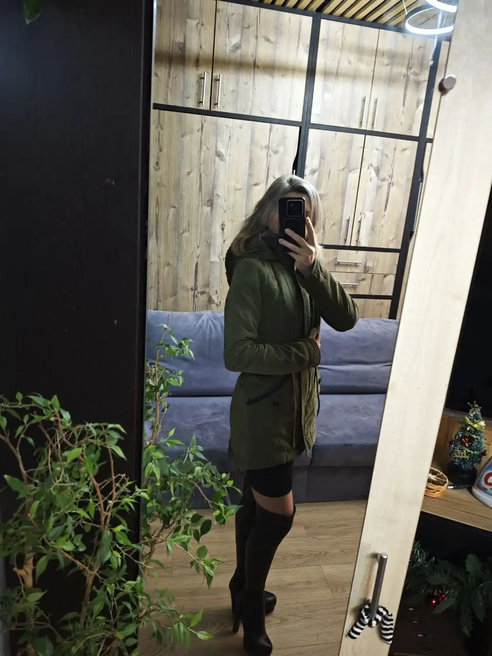 Женские куртки и пуховики зимние