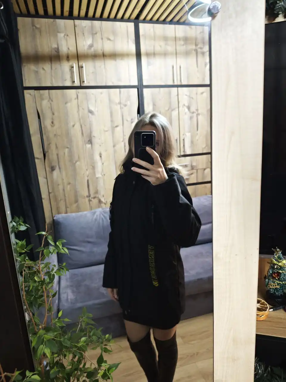 Женские куртки и пуховики зимние