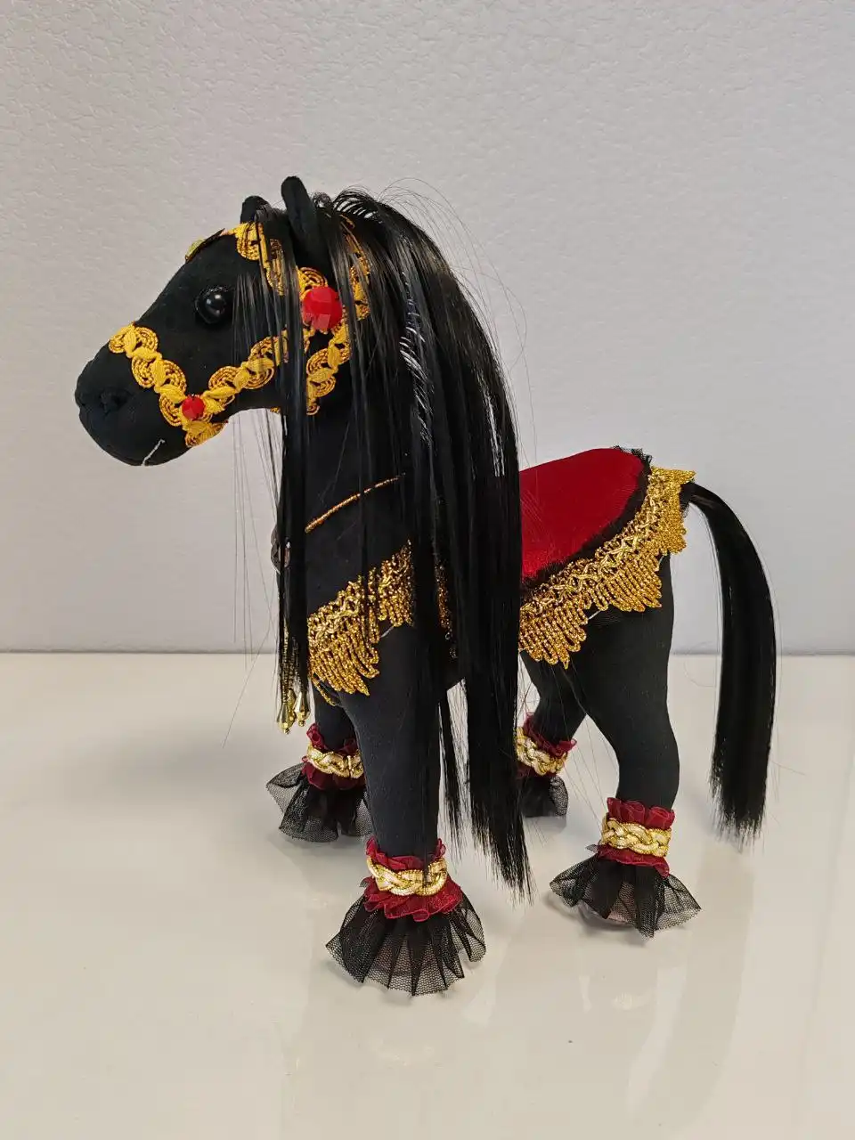 Продажа лошадок из велюра с бисером - Хобби и отдых в Неизвестно