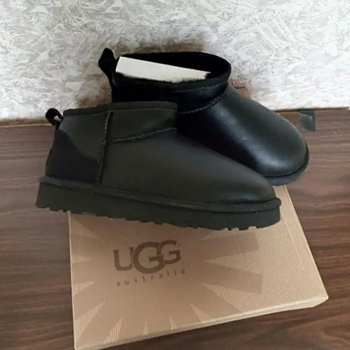 Новые UGG из натуральной кожи и овчины размер 37 - Одежда в Неизвестно