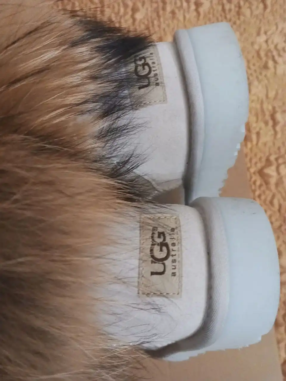 Дубленка из натуральной кожи и меха енота