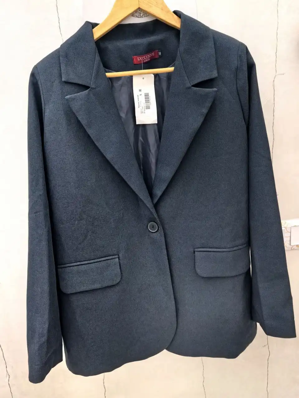 Продам женский пиджак размер 46 новый