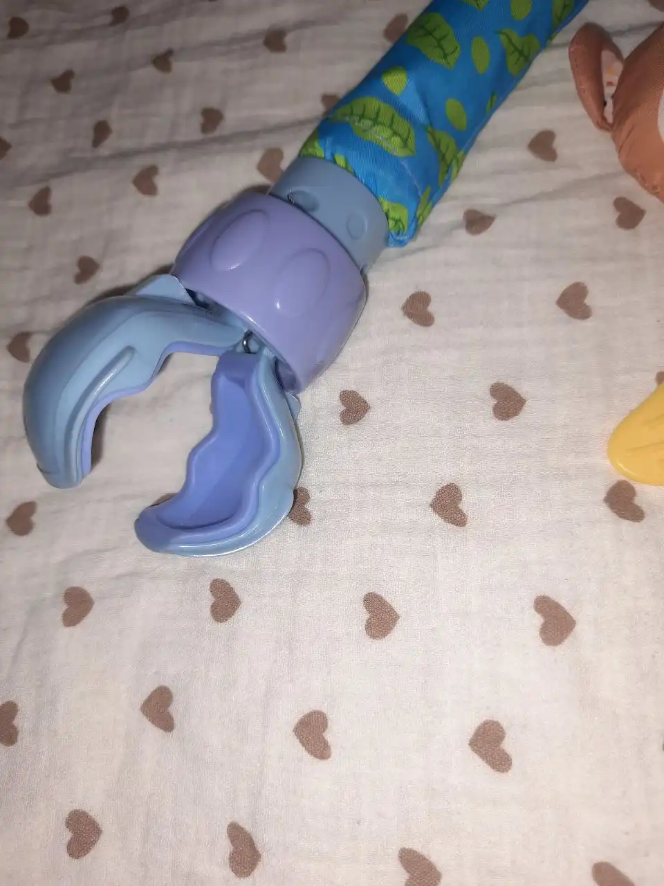 Детская дуга с игрушками