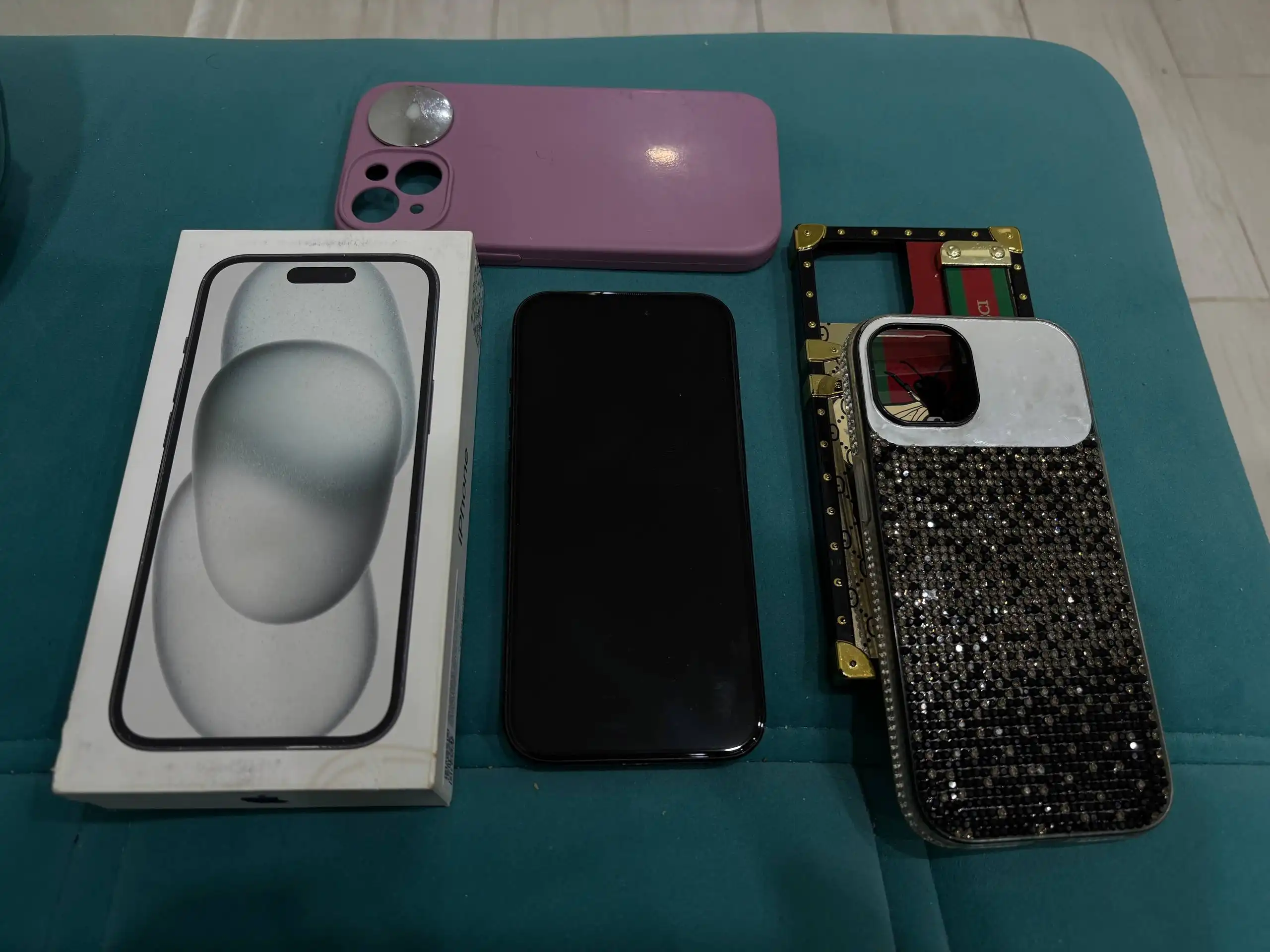 Продажа iPhone 15 128 ГБ черный